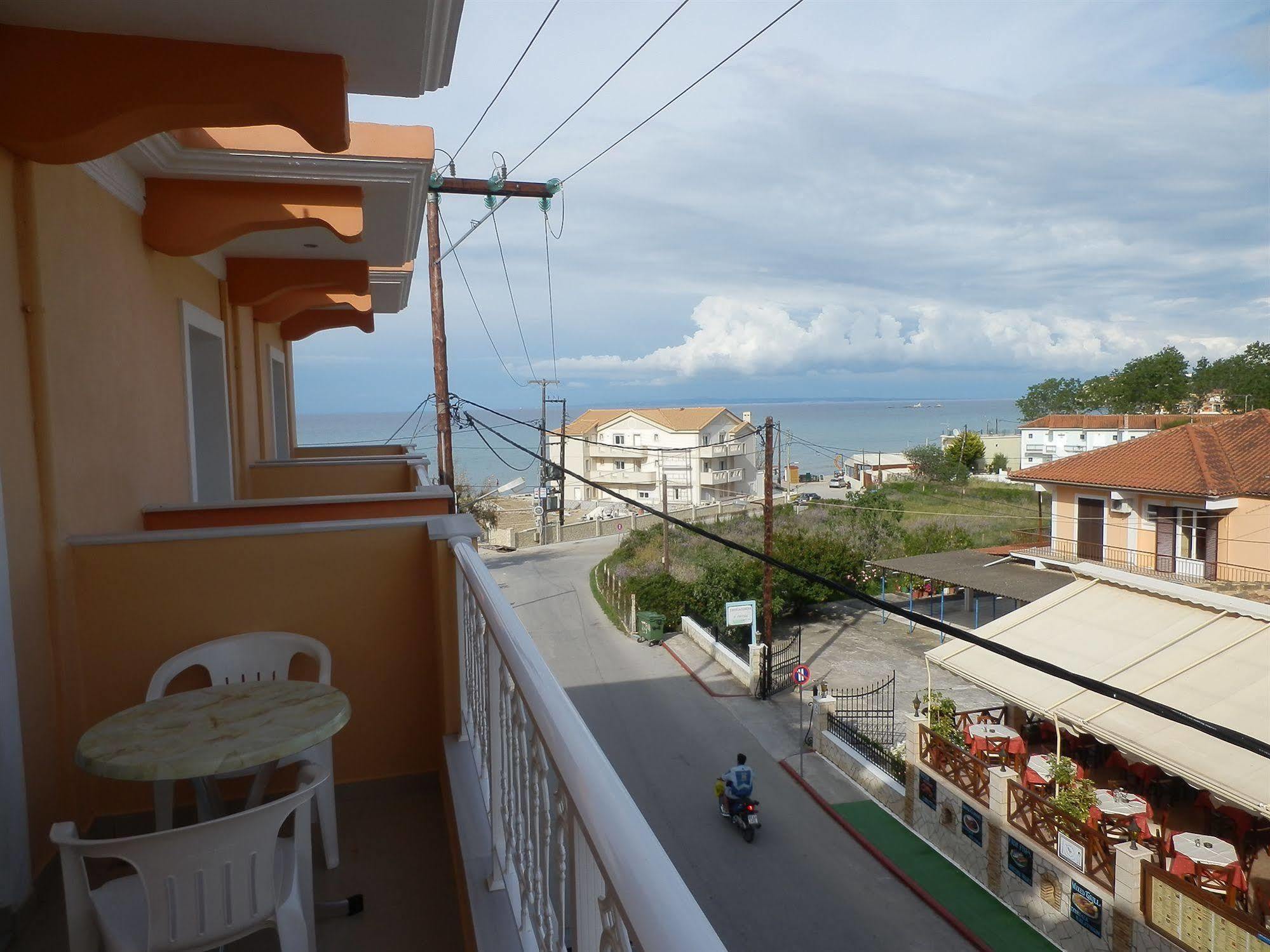 Planos Beach Hotel Exteriér fotografie